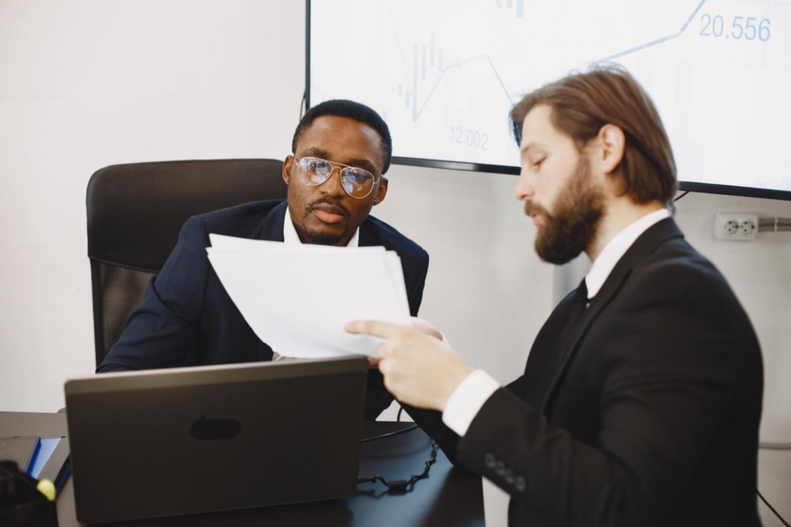 Formation en gestion financière dans un environnement professionnel moderne